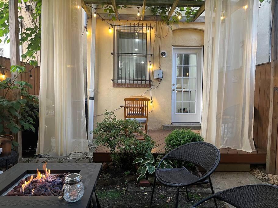 3-Bedroom House With Cute Patio Explore Dc On Foot Washington Esterno foto