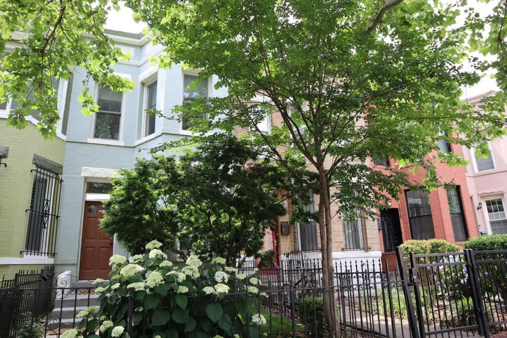 3-Bedroom House With Cute Patio Explore Dc On Foot Washington Esterno foto